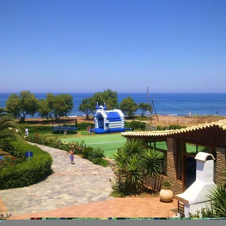 Hotel Oasis Kyparissia Dış mekan fotoğraf