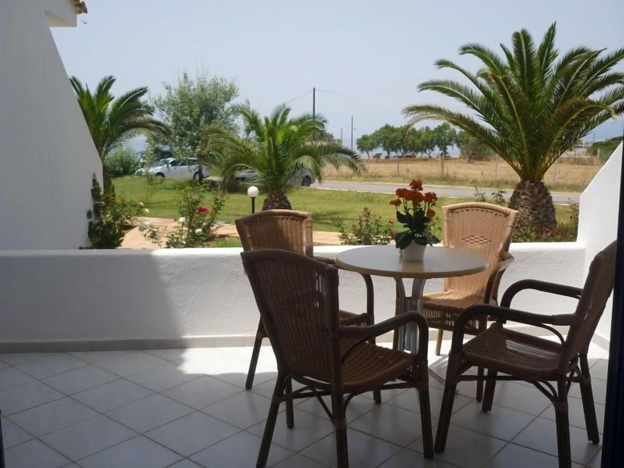 Hotel Oasis Kyparissia Dış mekan fotoğraf