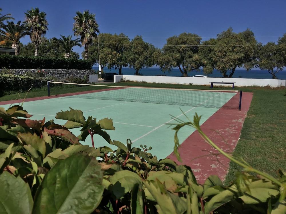 Hotel Oasis Kyparissia Dış mekan fotoğraf