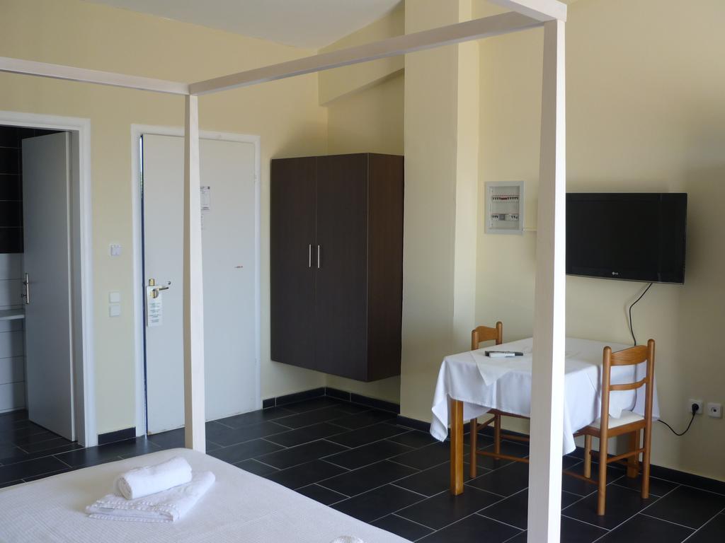 Hotel Oasis Kyparissia Dış mekan fotoğraf