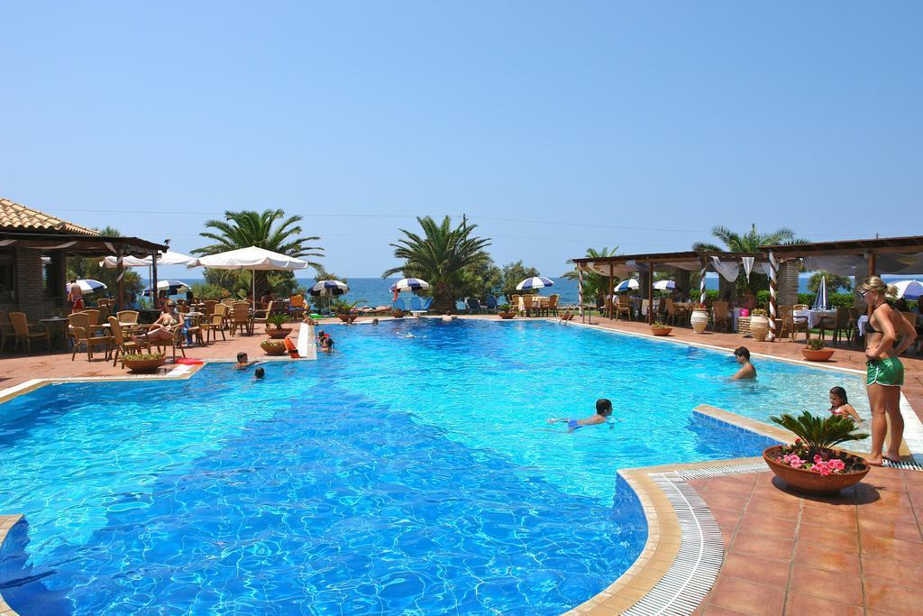 Hotel Oasis Kyparissia Dış mekan fotoğraf