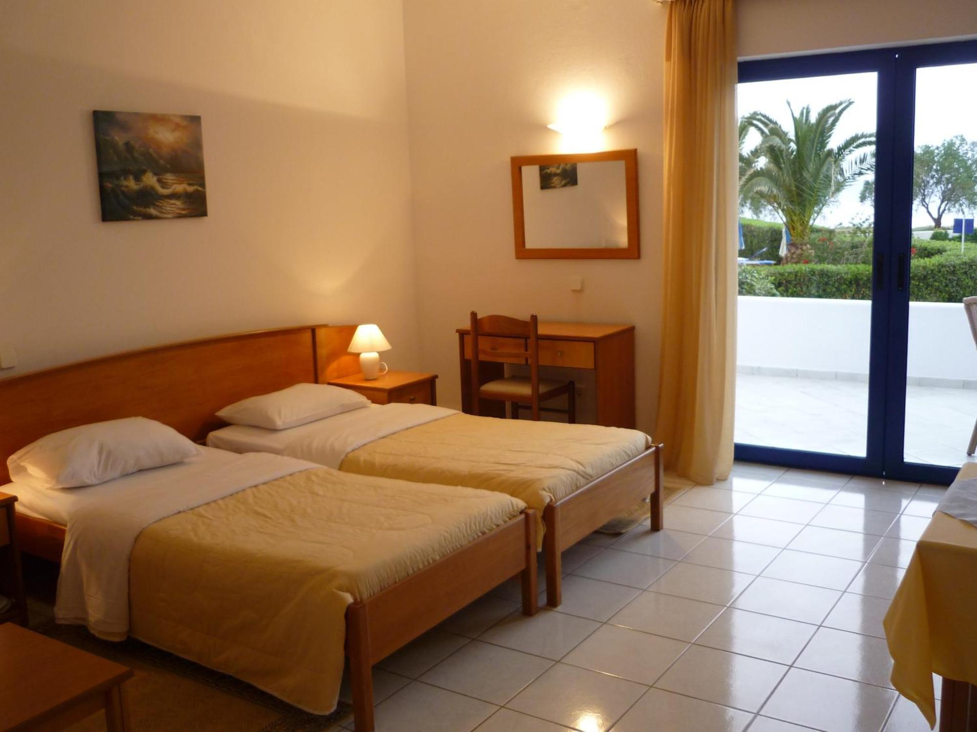 Hotel Oasis Kyparissia Dış mekan fotoğraf
