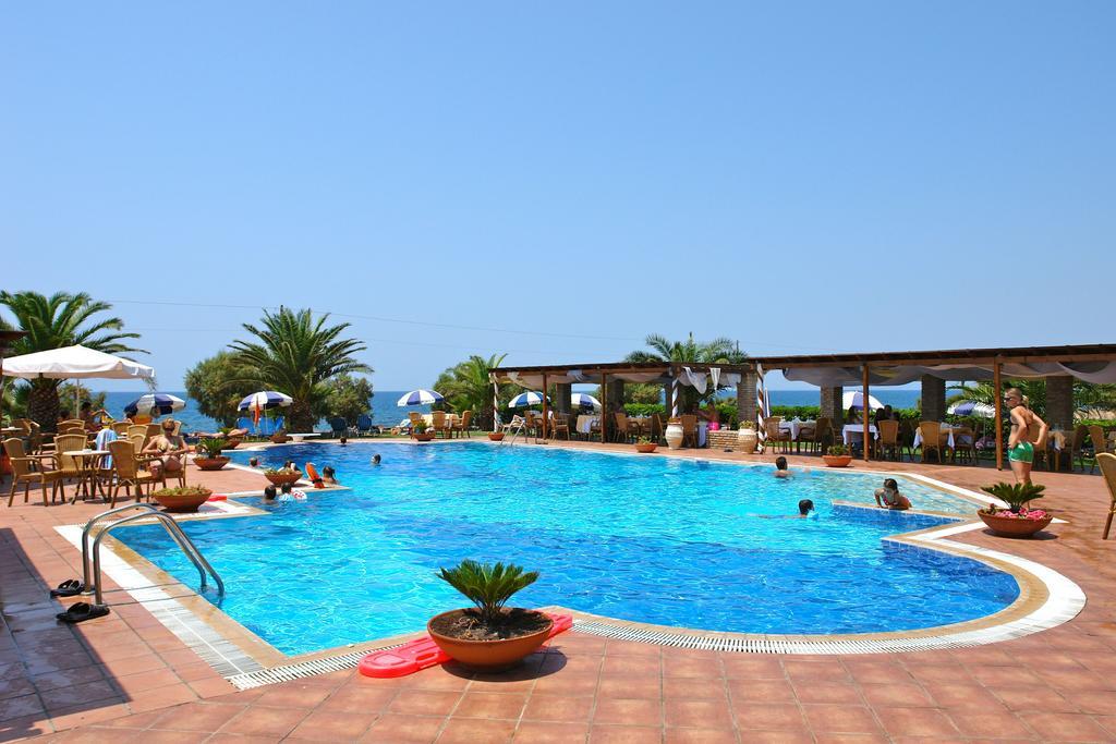 Hotel Oasis Kyparissia Dış mekan fotoğraf