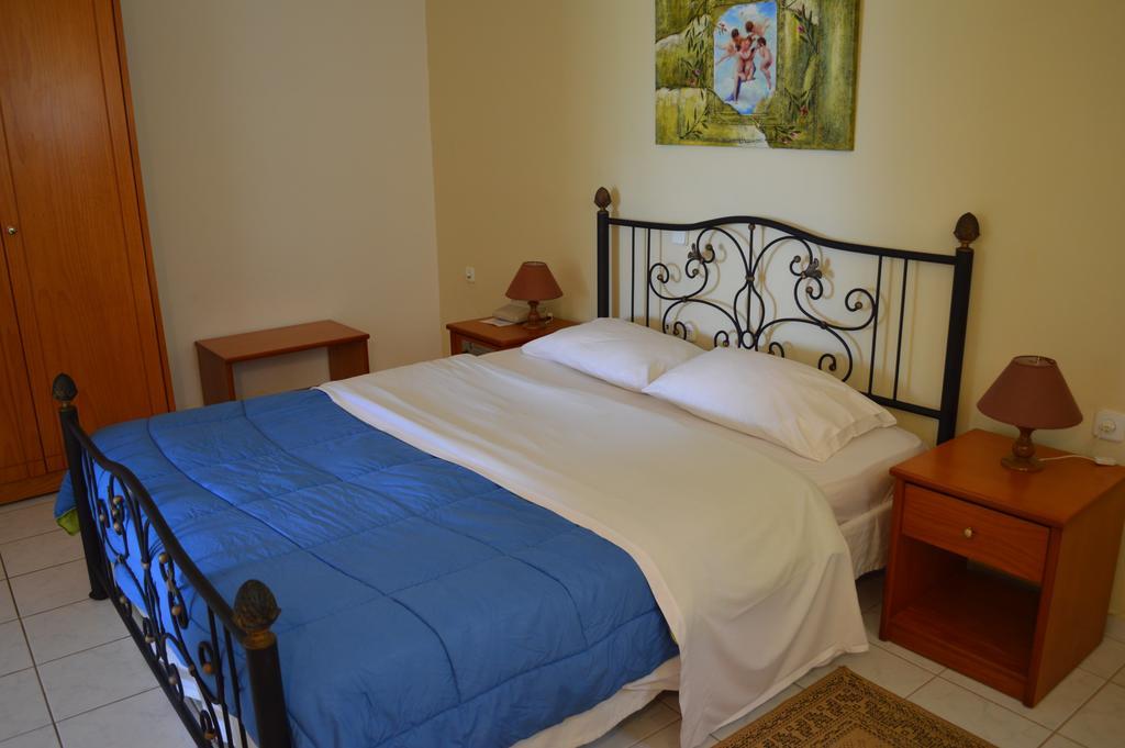 Hotel Oasis Kyparissia Dış mekan fotoğraf