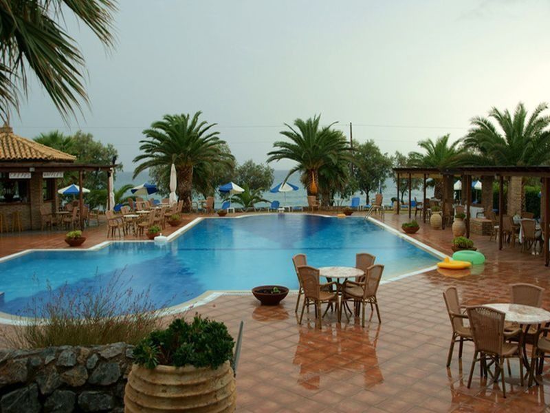 Hotel Oasis Kyparissia Dış mekan fotoğraf