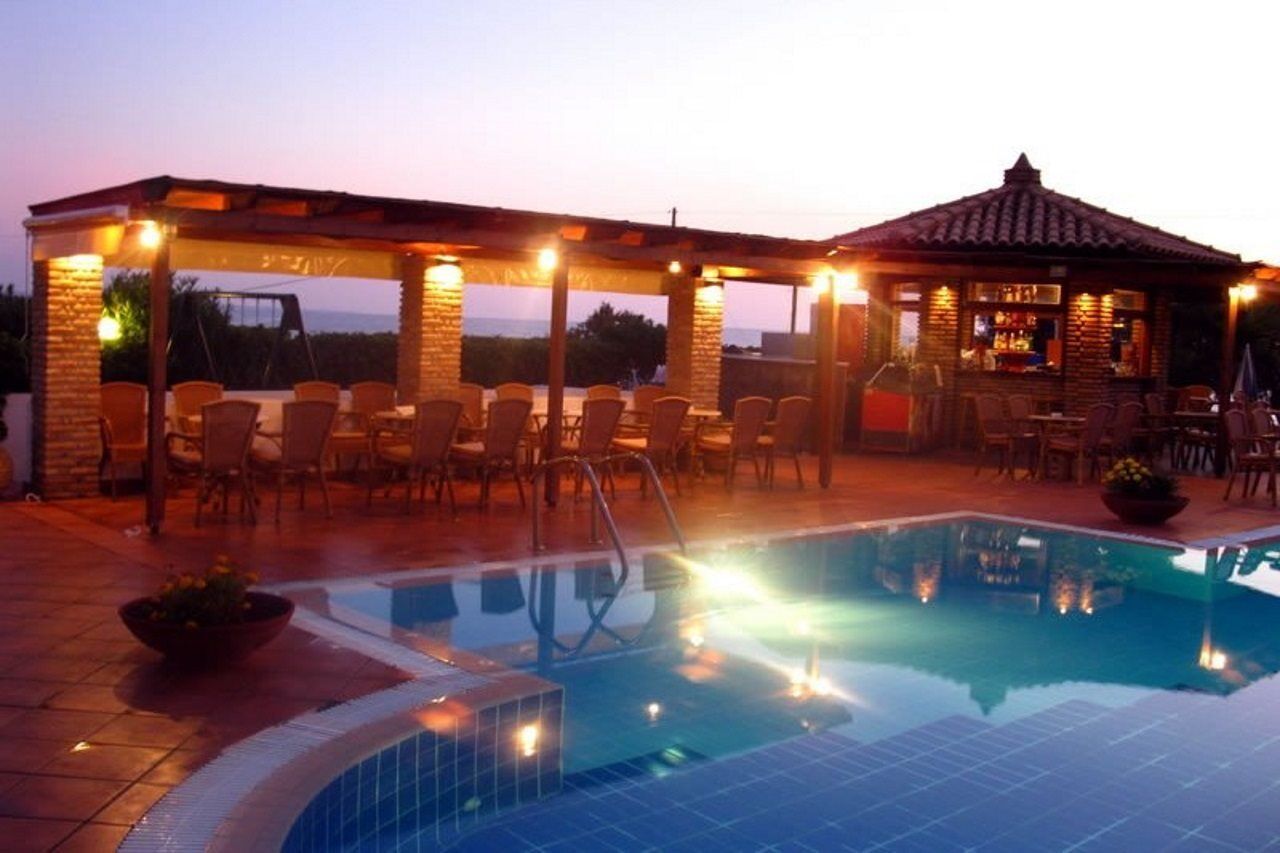 Hotel Oasis Kyparissia Dış mekan fotoğraf