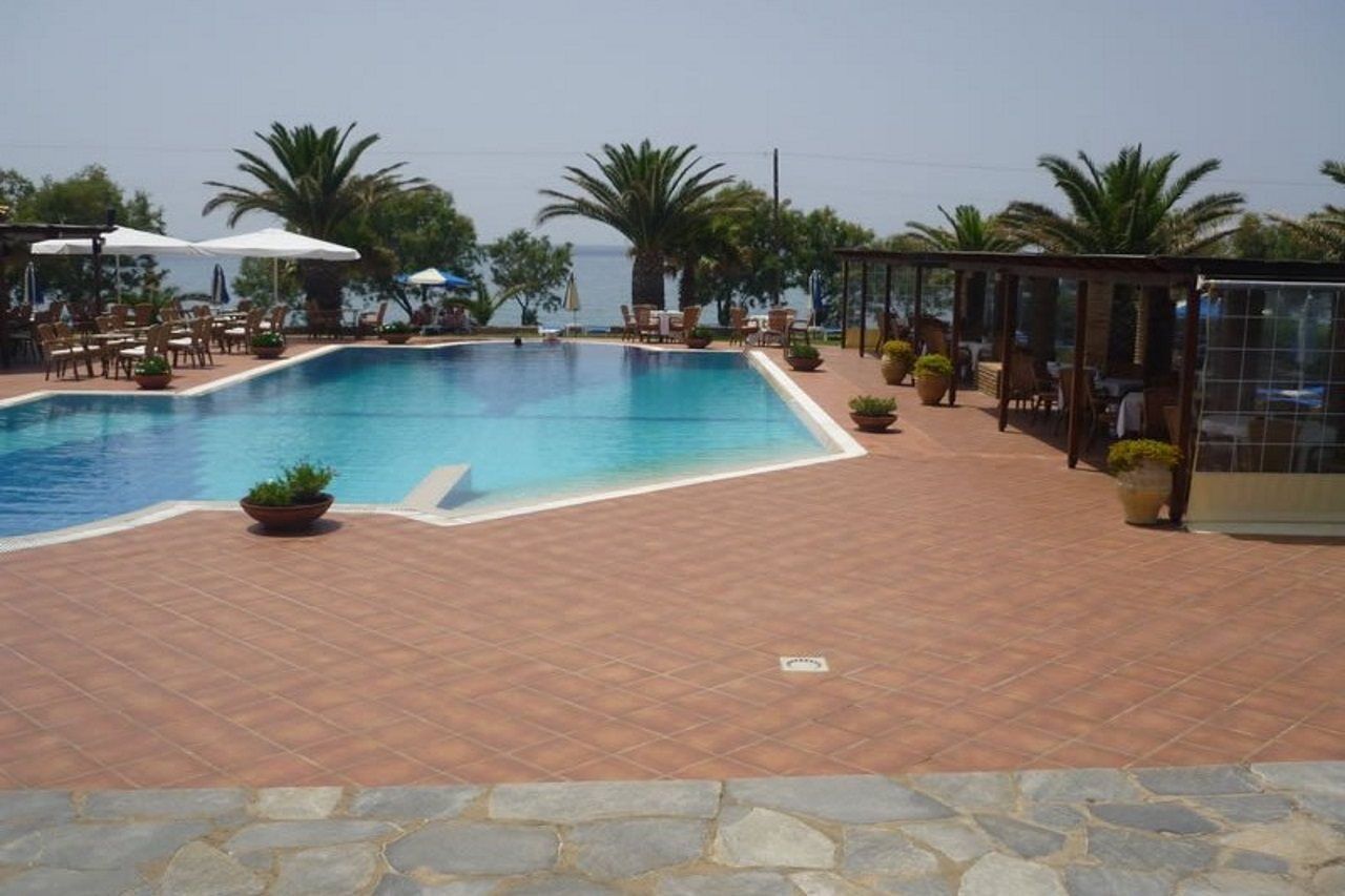Hotel Oasis Kyparissia Dış mekan fotoğraf